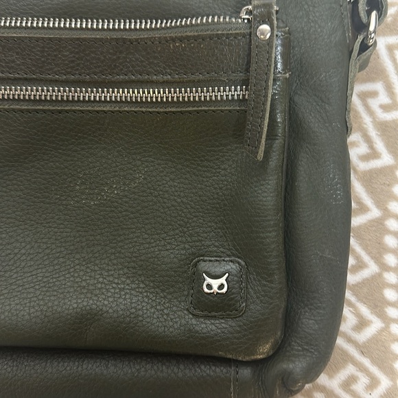 Wise Owl Accessories Small Soft Pebbled Real Leather Crossbody Bag - Picture 2 of 8